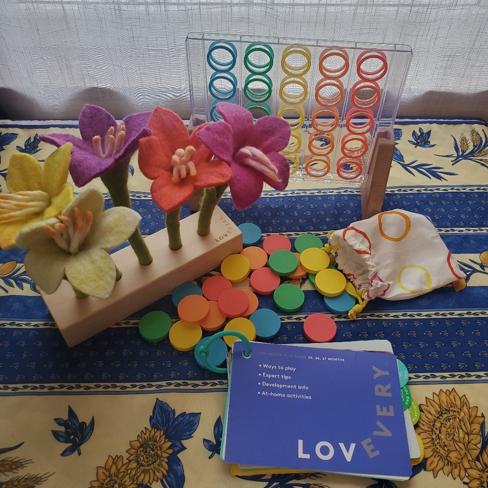 🦋 Lovevery Drop & Match Dot Catcher and Felt Flowers in a Box